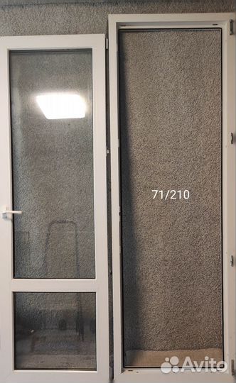 Дверь пластиковая пвх б/у 71/210 правая