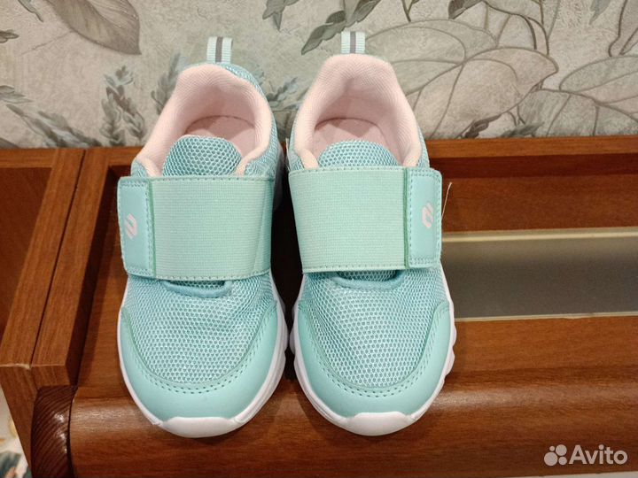 Кросовкидля девочки