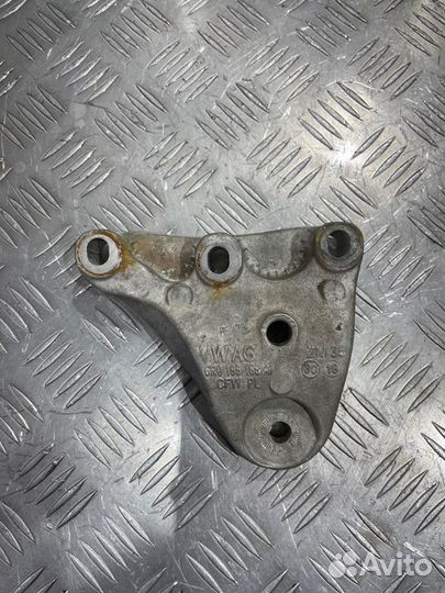 Кронштейн двс Skoda Rapid CZC 2018