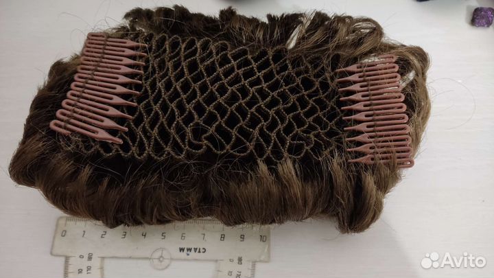 Волосы на заколках