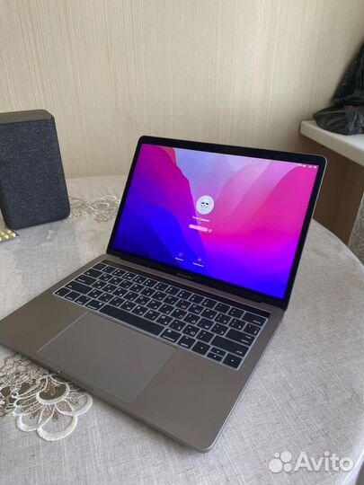 Apple MacBook Pro 13 2016 tachbar