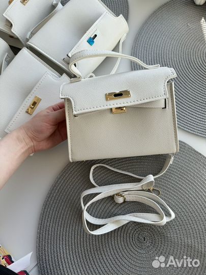 Сумка белая через плечо маленькая кросс-боди