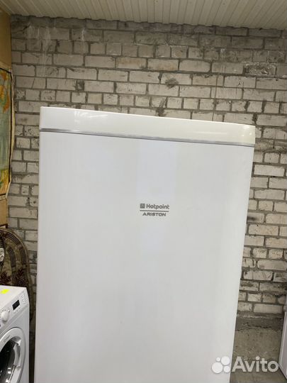 Холодильник Hotpoint Aristnon 2.камеры