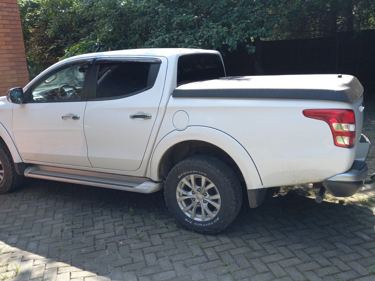Mitsubishi L200: фото владельца