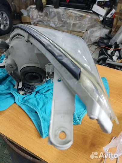 Фара правая Toyota land cruiser prado 120