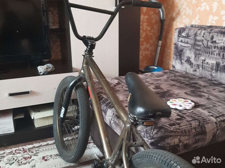 Трюковой велосипед BMX