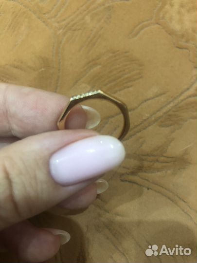 Золотое кольцо pandora timeless multifaceded