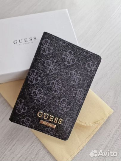 Обложка для паспорта guess