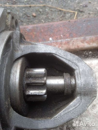 Стартер на Фольксваген Шаран 2001г2.0 бензин. Мех