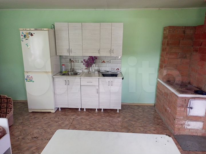 Дом 15 м² на участке 100 сот.