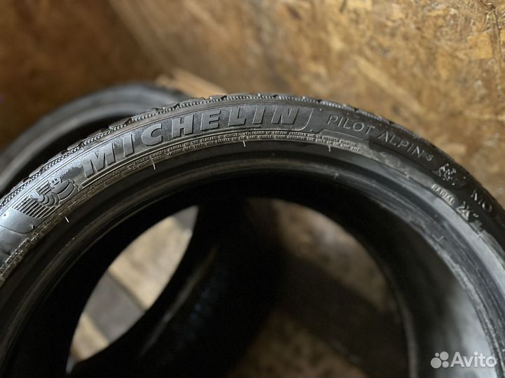 Michelin Pilot Alpin 5 245/40 R19 98V