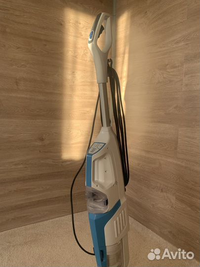 Пылесос вертикальный