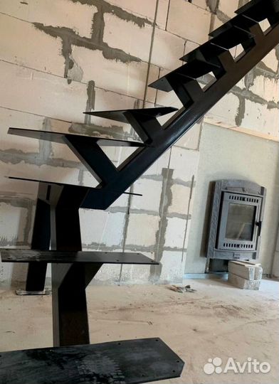 Металлокаркас для лестницы 