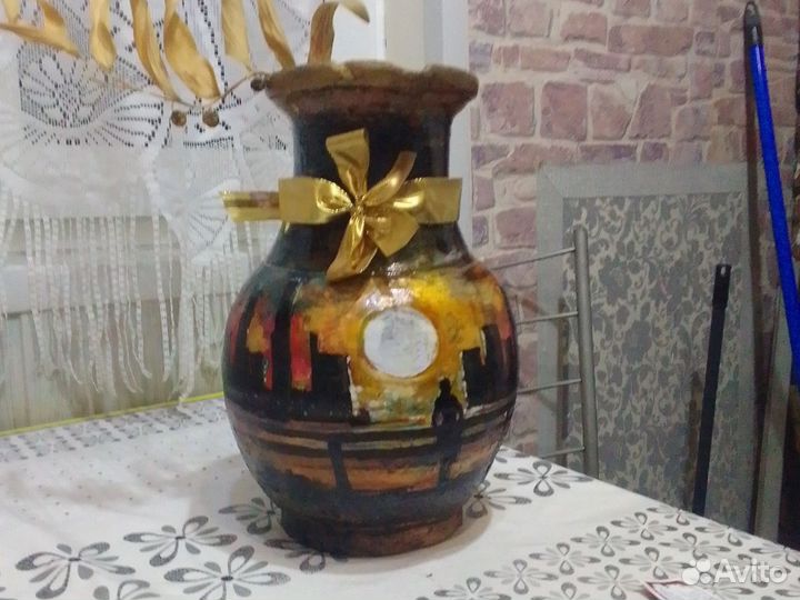 Глиняный кувшин