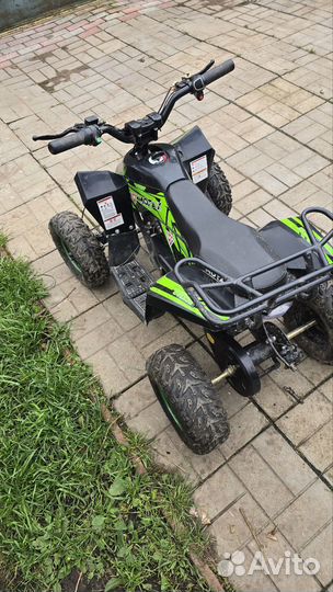 Детский электро квадроцикл Gekkon 1300Вт