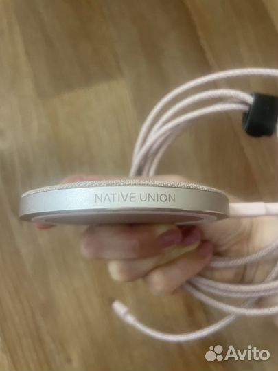 Беспроводное зарядное устройство Native Union