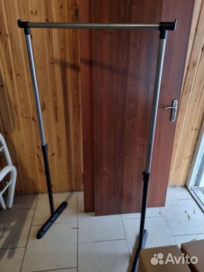 Рейлинг для одежды