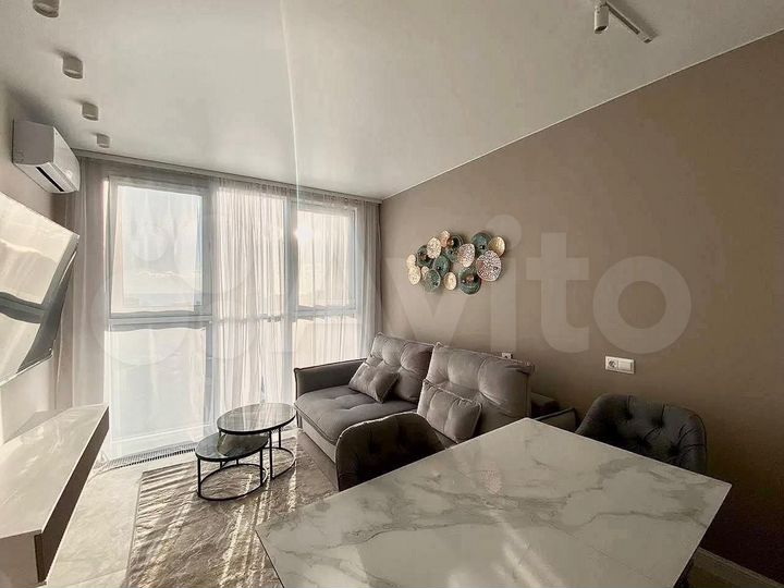 2-к. квартира, 40 м², 8/19 эт.