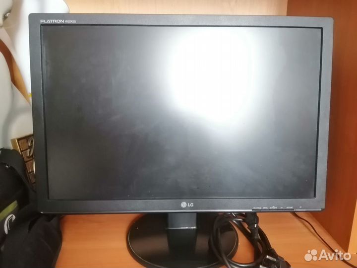 Монитор LG Flatron W2242S 22