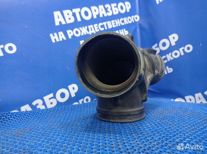 Патрубок воздушного фильтра Volkswagen Touareg