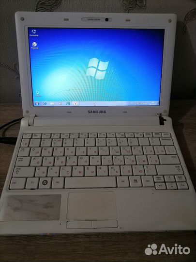 Нетбук Samsung N150 Plus