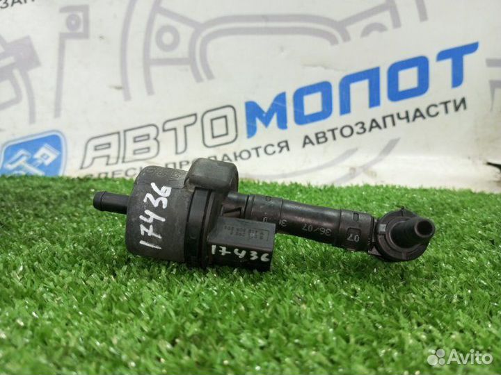 Клапан вентиляции топливного бака Volkswagen Golf