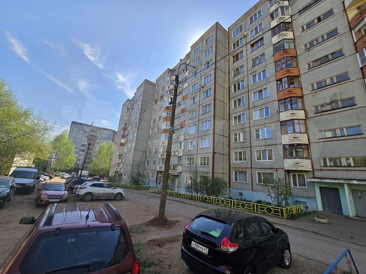 2-к. квартира, 49,8 м², 1/10 эт.