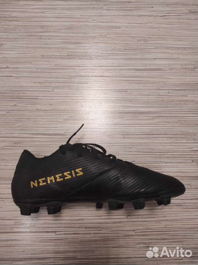 Футбольные бутсы adidas nemeziz 19.4