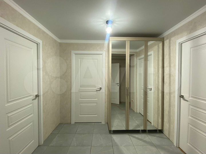4-к. квартира, 90 м², 4/5 эт.