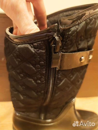 Резиновые сапоги новые