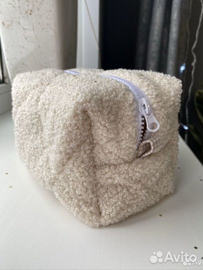 Косметичка плюшевая