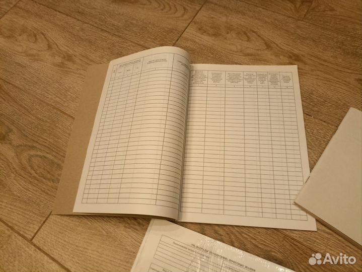 Книга учета, карточка работника т-2, ко-4