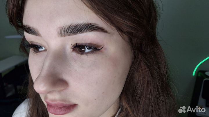 Долговременная укладка бровей