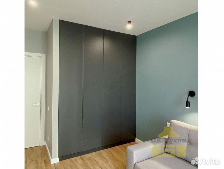 Шкаф распашной