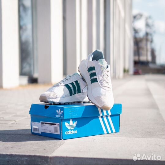 Кроссовки женские adidas