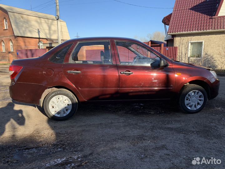 LADA Granta 1.6 МТ, 2012, 107 000 км