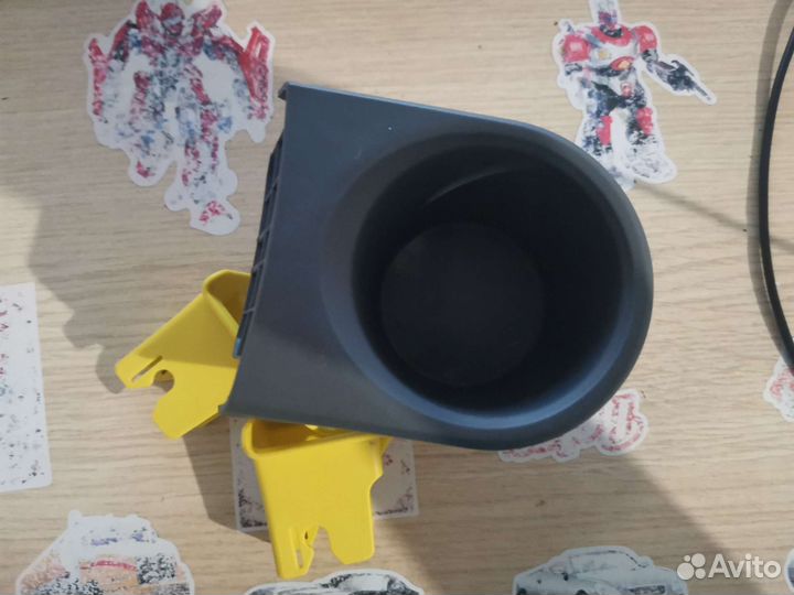 Подстаканник для автокресла