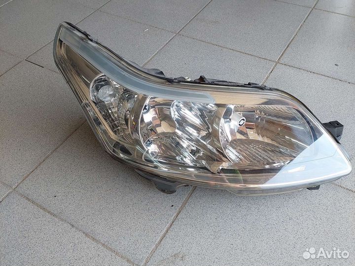 Citroen c4 aircross фара