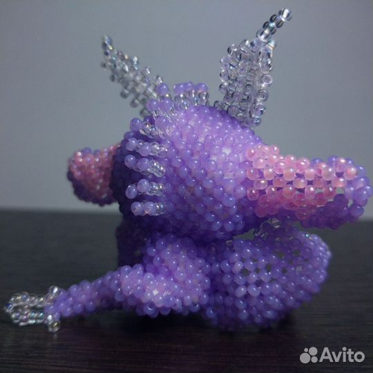 Ледяной дракон из бисера Амигуруми
