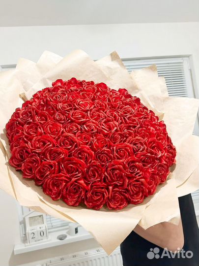 Букет атласных роз