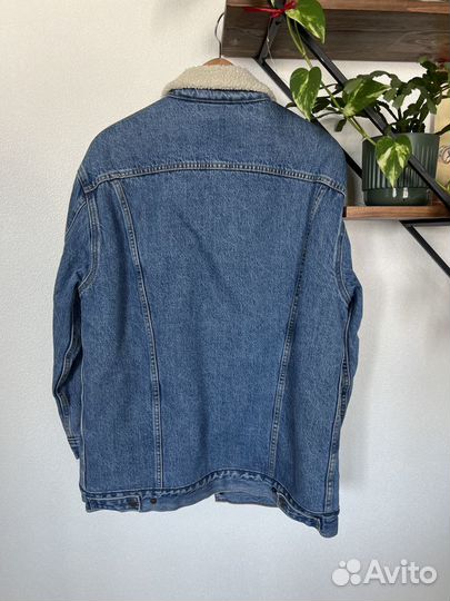 Джинсовая куртка levis