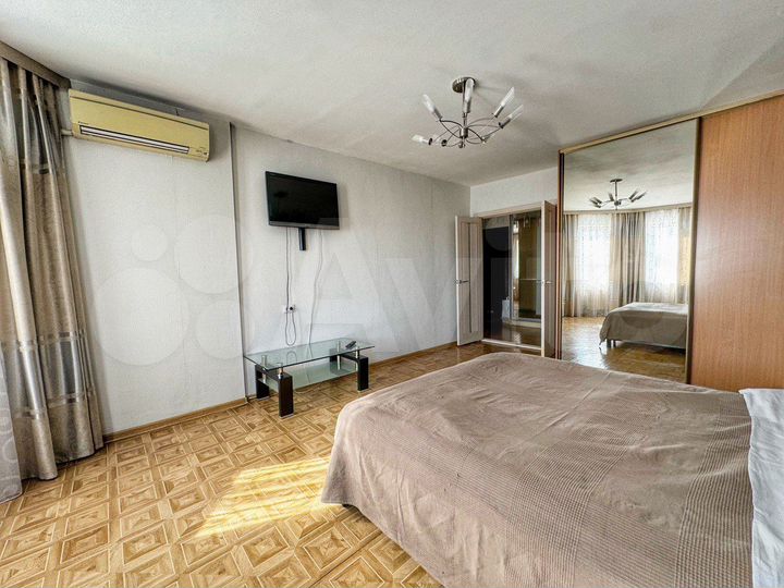 2-к. квартира, 45 м², 8/10 эт.