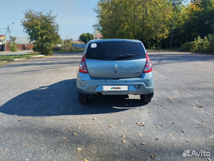 Renault Sandero 1.6 AT, 2011, 109 000 км