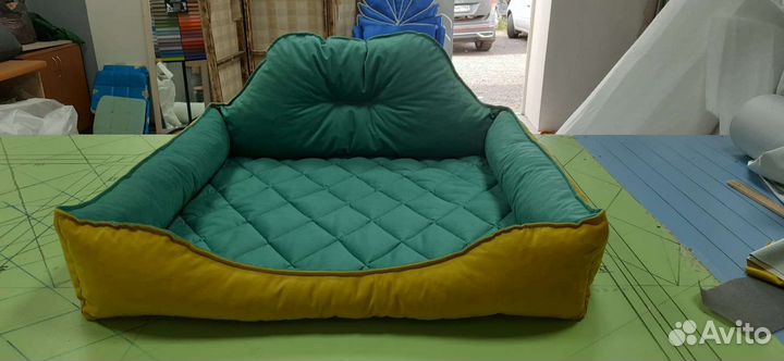 Лежанка для собак и кошек