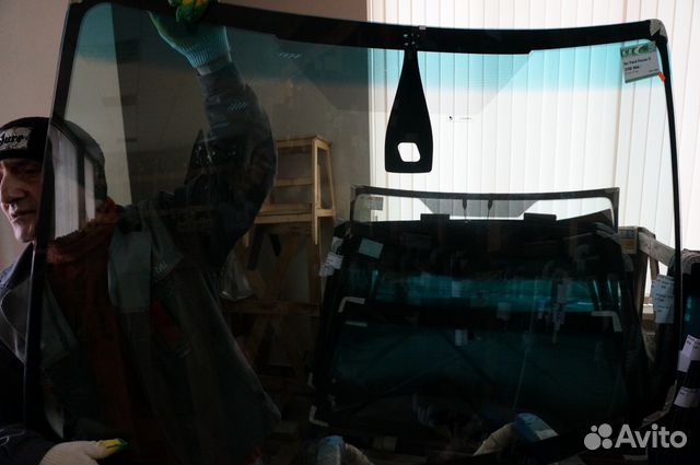 Лобовое стекло Ford Focus 2 04- (Форд Фокус)