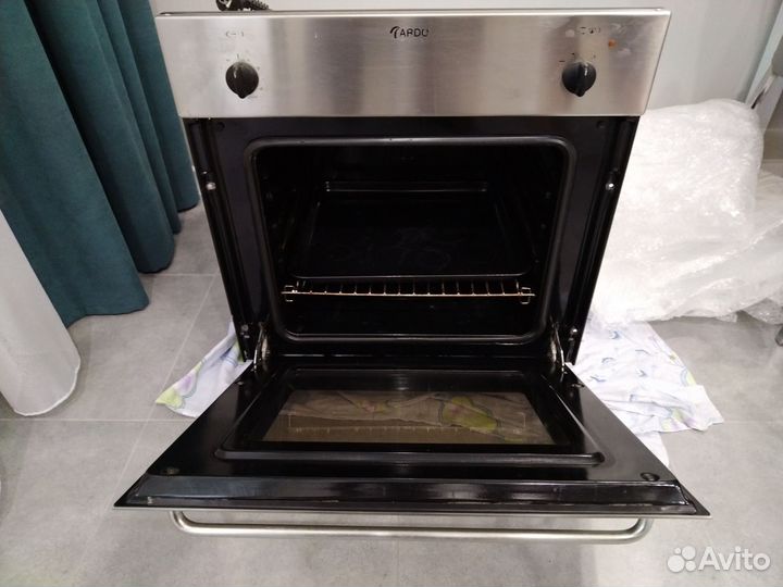 Газовая варочная панель 4 конфорки и духовой шкаф