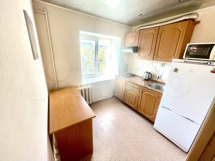 2-к. квартира, 45 м², 3/3 эт.