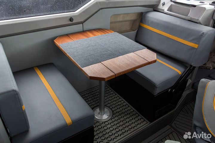Voyager 850 cabin