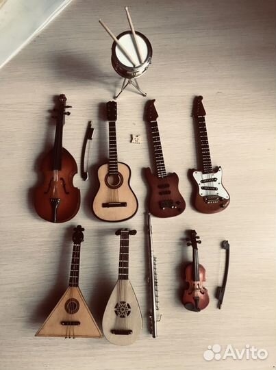 Коллекционные музыкальные инструменты