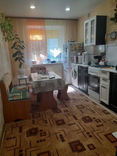 2-к. квартира, 53 м², 1/4 эт.